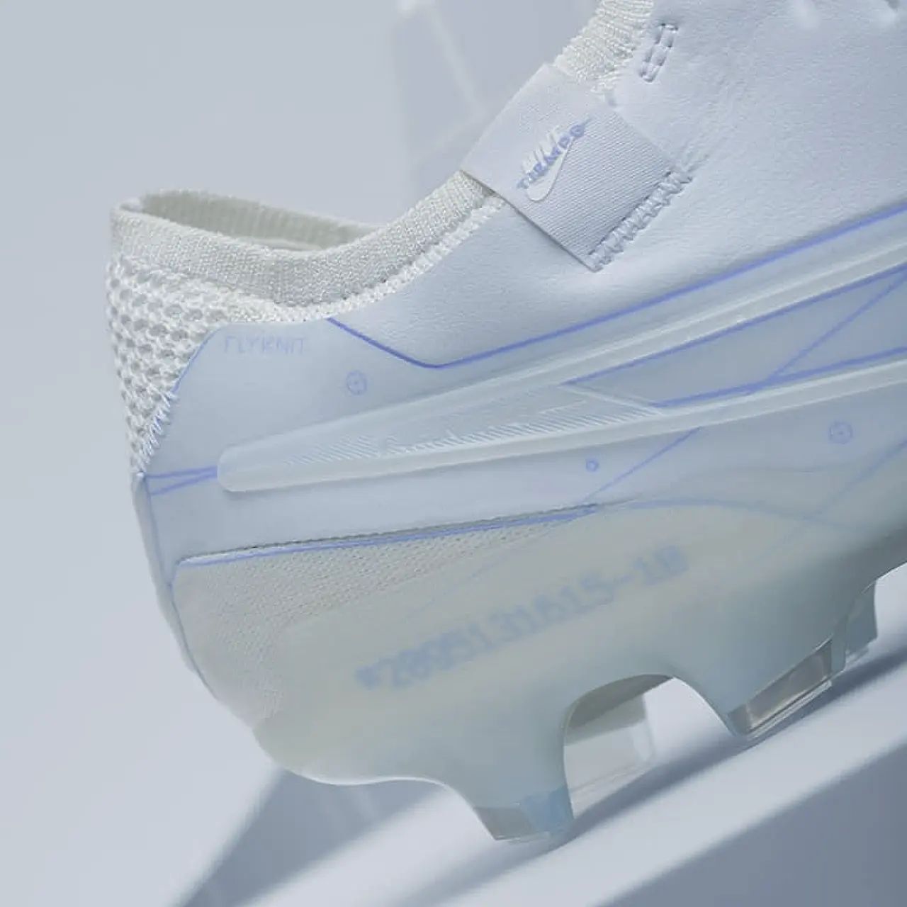 Новые бутсы Nike Tiempo 10 "Prototype" Special Edition