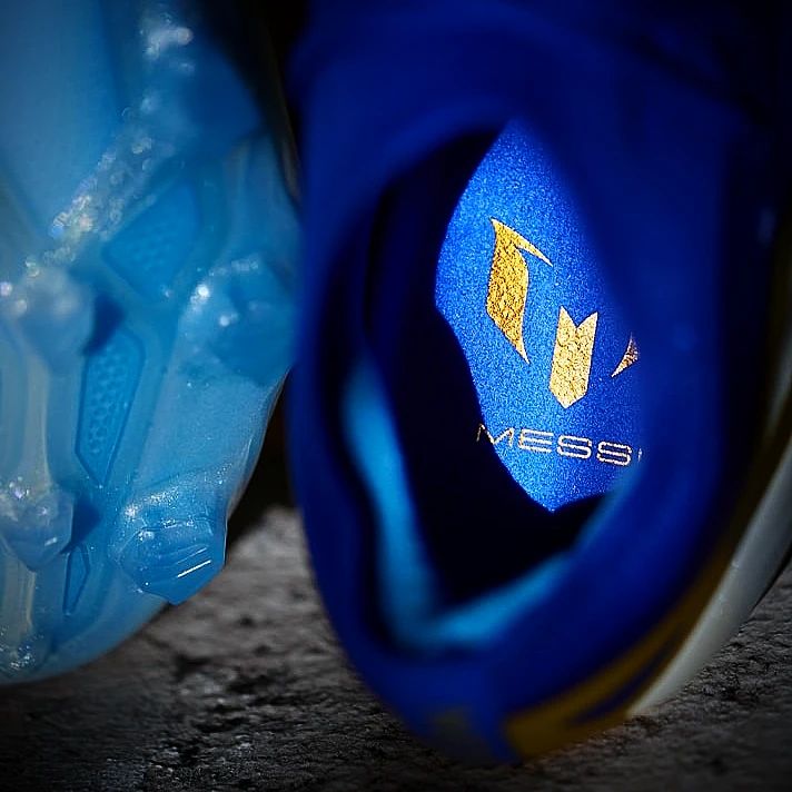 Вышли бутсы Adidas X Crazyfast Messi "Spark Gen10s" 4 Вышли бутсы Adidas X Crazyfast Messi "Spark Gen10s"