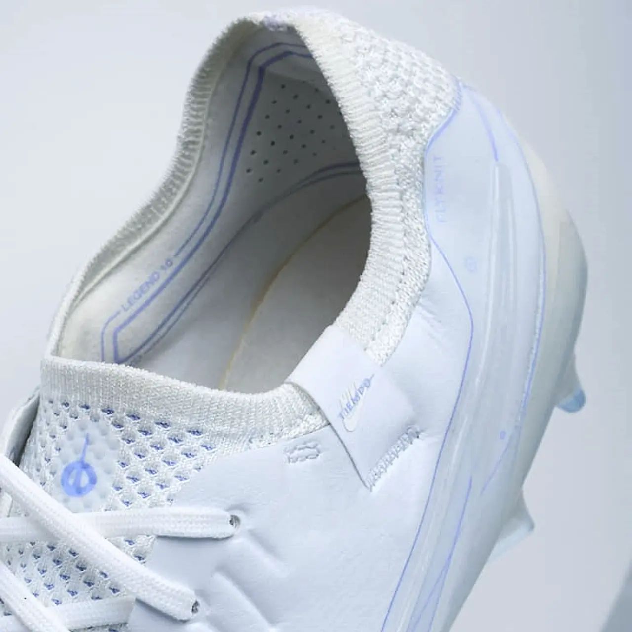 Новые бутсы Nike Tiempo 10 "Prototype" Special Edition