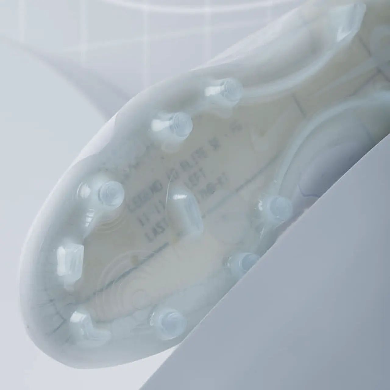 Подошва футбольных бутсы Nike Tiempo 10 Prototype Special Edition